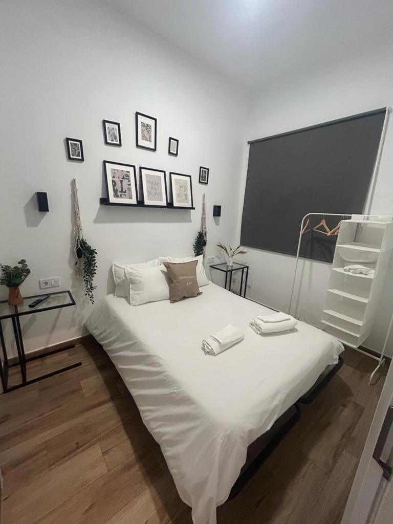 Apartamentos Pino Benidorm Esterno foto